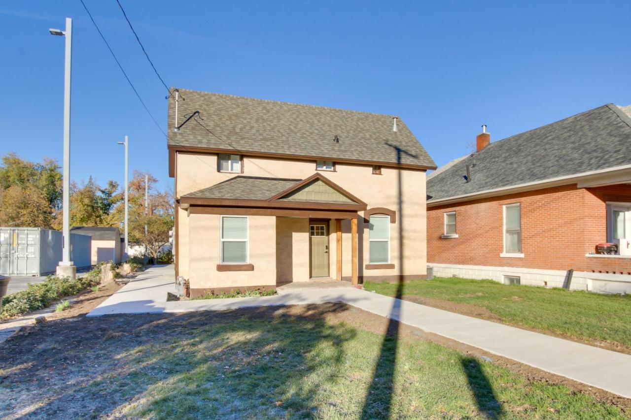 Convenient Logan Apartment - 1 Block To Town! Exterior foto